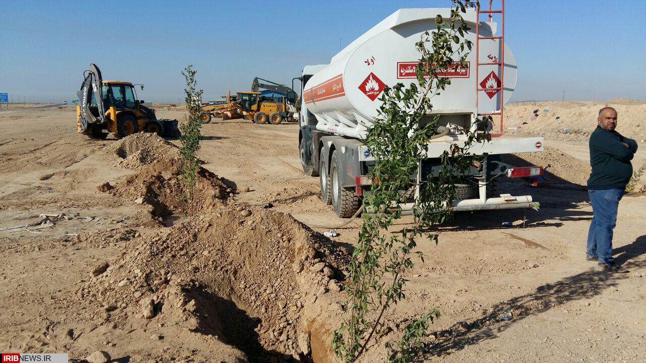 نهال کاری 82 کیلومتر از مسیر مرز مهران تا کوت عراق نهال کاری 82 کیلومتر از مسیر مرز مهران تا کوت عراق