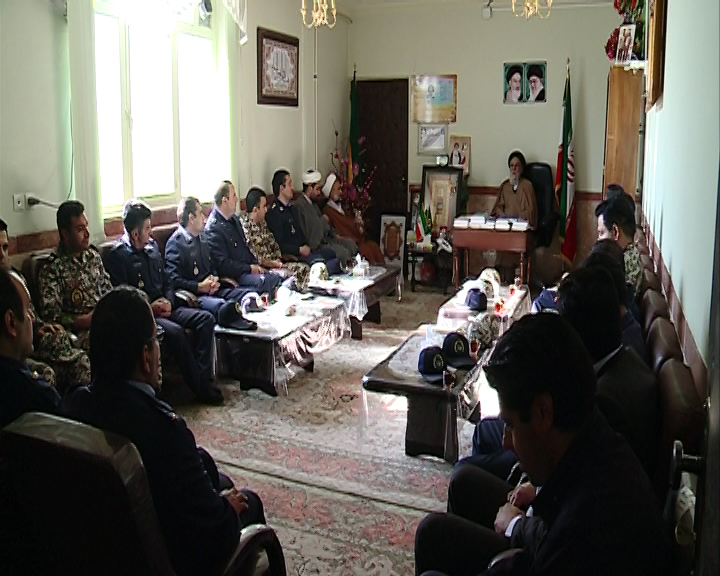 دیدار نماینده ولی فقیه در استان با فرماندهان نیروی هوایی دیدار نماینده ولی فقیه در استان با فرماندهان نیروی هوایی