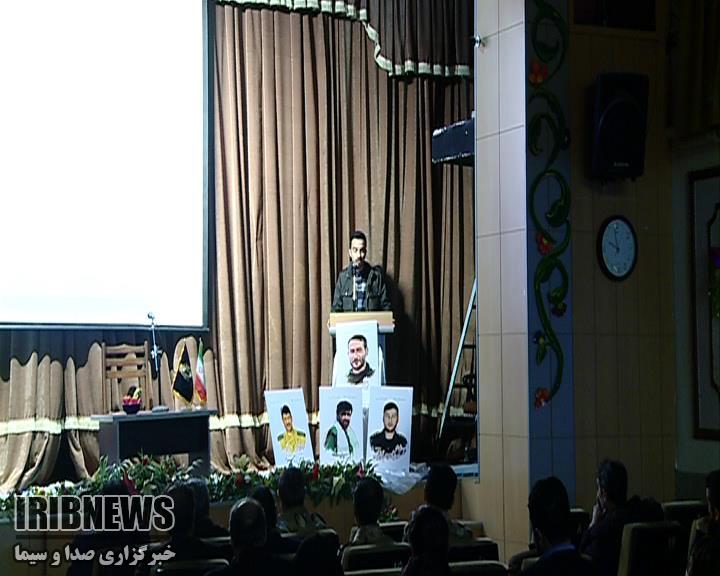 تجلیل از منتخبان هفتمین جشنواره شعر دفاع مقدس