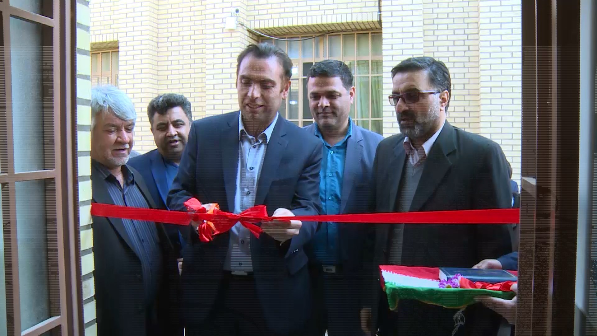 بهره برداری از طرح های مختلف در شهرستان ها