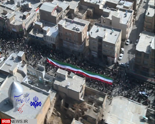 شکوه حضور مردم ولایتمدار اراک در راهپیمایی 22 بهمن 96 + فیلم