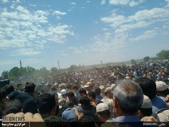 گزارش تصویری// مراسم تشییع پیکر آتنا اصلانی گزارش تصویری// مراسم تشییع پیکر آتنا اصلانی