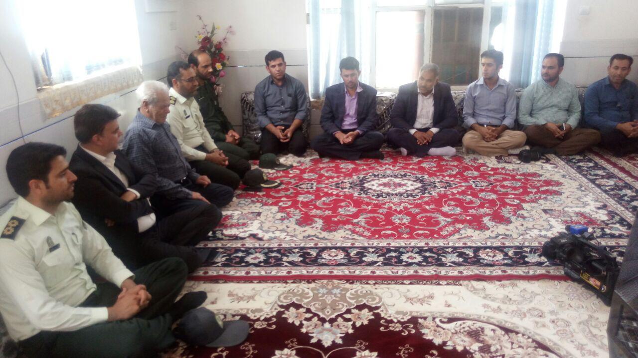 دیداربا خانواده های شهدای مبارزه بامواد مخدرخاتم