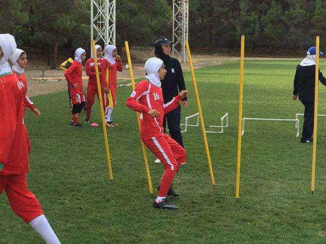 دعوت فوتبالیست فارسی به اردوی تیم ملی دختران دعوت فوتبالیست فارسی به اردوی تیم ملی دختران