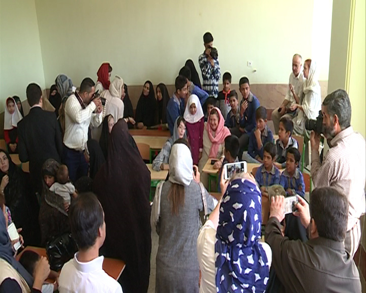 بررسی  فعالیتهای مشترک و شیوه ارائه خدمات به پناهندگان در استان کرمان