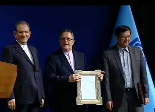 همتی: مبارزه با فساد و رانت‌خواران یکی از مطالبات جدی مردم است