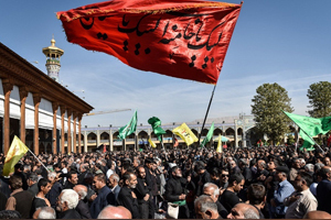 تجمع بزرگ اربعینیان در حرم شاه چراغ (ع) تجمع بزرگ اربعینیان در حرم شاه چراغ (ع)