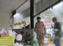 خادمیاران رضوی در حال خدمت رسانی به سیل زدگان  گلستان