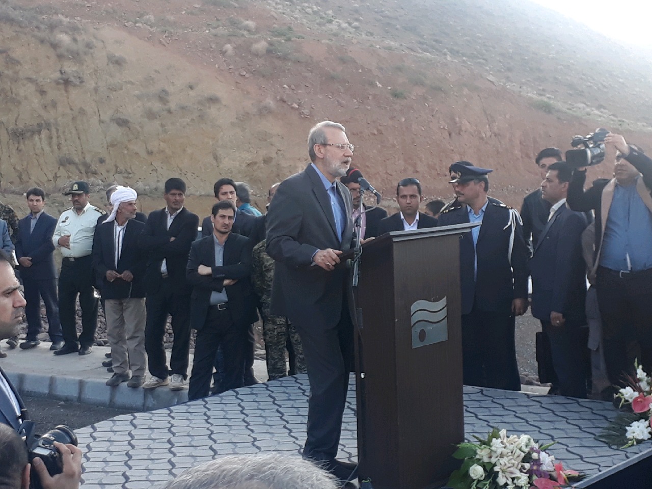 باید زمینه ایجاد اشتغال مولد برای جوانان روستایی فراهم شود