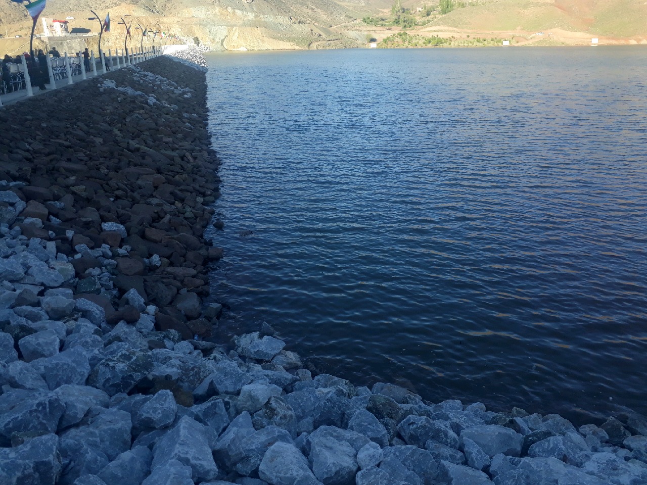 باید زمینه ایجاد اشتغال مولد برای جوانان روستایی فراهم شود