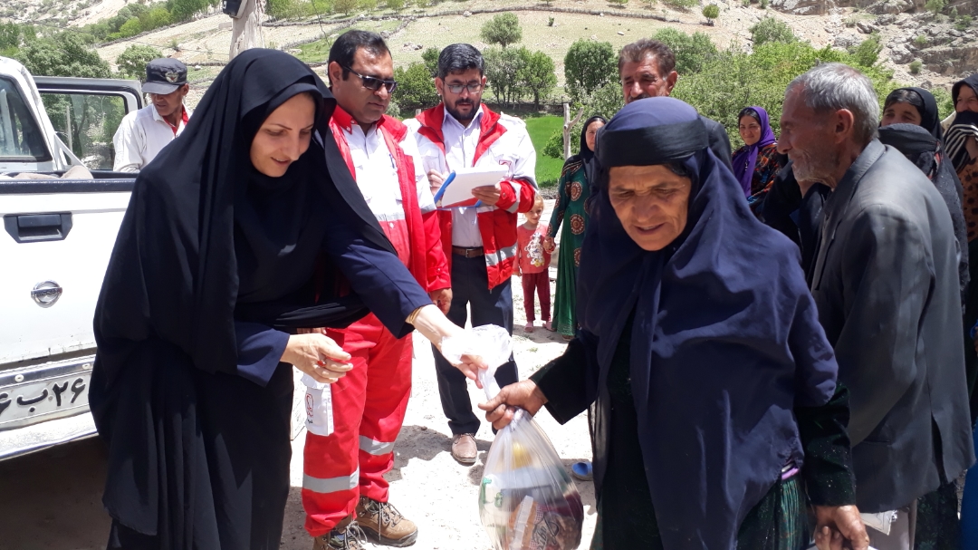 توزیع بسته های معیشت محور در پاتاوه