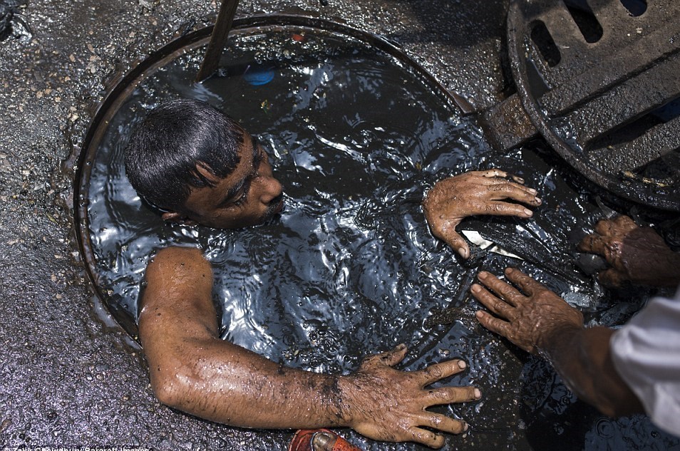 مرگ 7 نفر کارگر در هتلي در هند