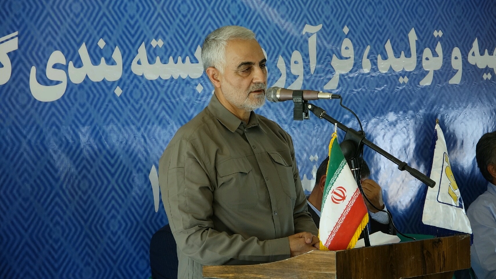 انتقاد سردار سلیمانی از مدیریت مبتنی بر درآمدهای نفتی و غفلت از استعدادهای بی شمار در کشور