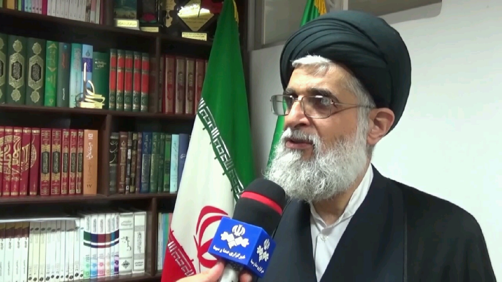 اجرای طرح روزهای طلایی در بندر انزلی