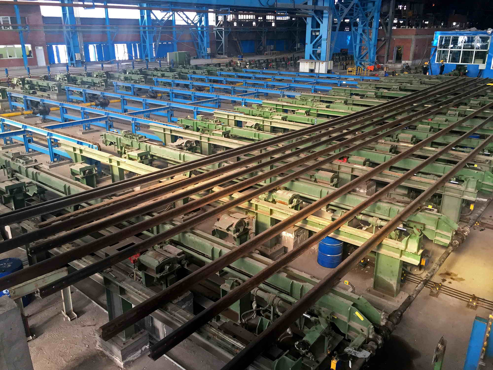 سنگ اندازی های خام ،زنجیرفولاد را پاره کرد