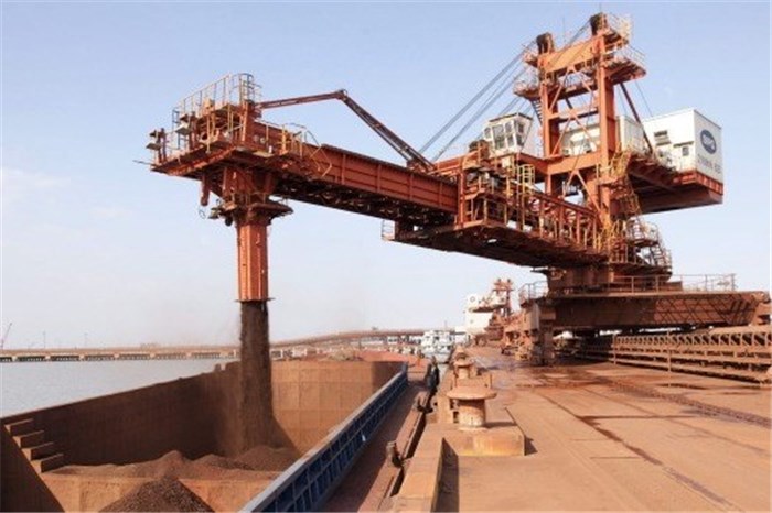 سنگ اندازی های خام ،زنجیرفولاد را پاره کرد