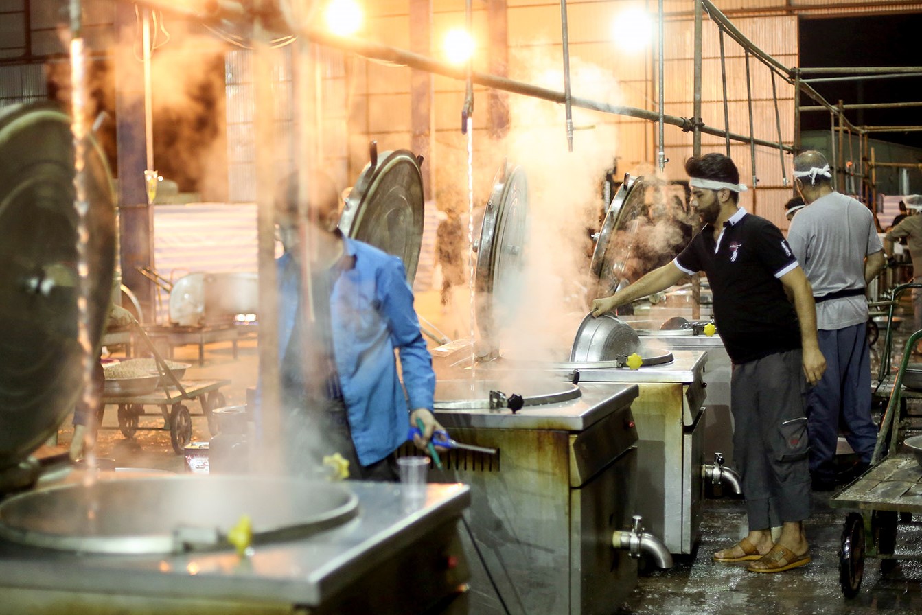 خدمت‌رسانی بیش از 600 خادم آستان قدس رضوی در مرز مهران