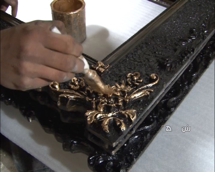 روستای کاج ، قطب تولید قاب عکس کشور