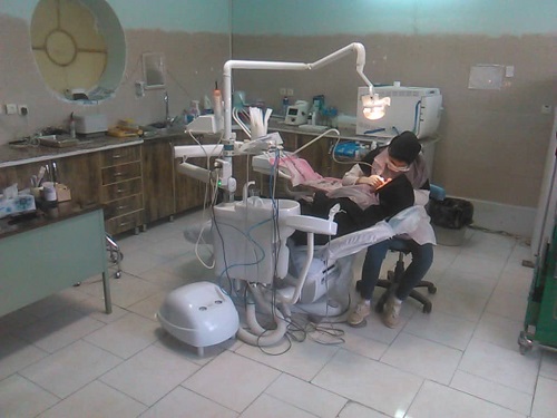 ارایه خدمت دندانپزشکی در نی ریز