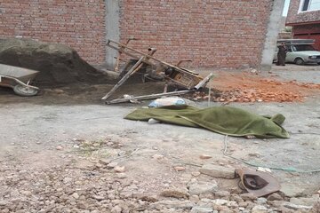 جان باختن کارگر مهابادی بر اثر سقوط از ساختمان جان باختن کارگر مهابادی بر اثر سقوط از ساختمان