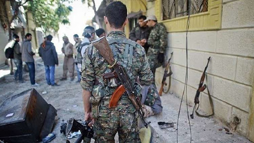 نیروهای قسد مانع از ورود کارگران برق حسکه به محل کار شدند نیروهای قسد مانع از ورود کارگران برق حسکه به محل کار شدند