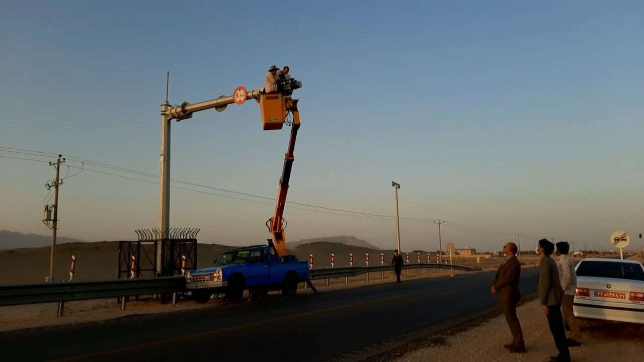 نصب چهار دوربین ثبت تخلف در جاده های خور و بیابانک