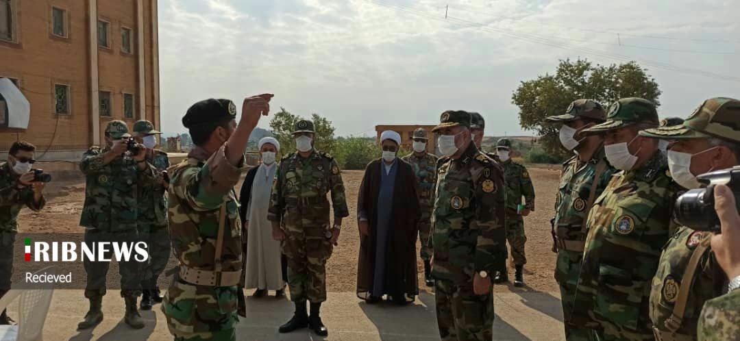 فرمانده نیروی زمینی ارتش از نوار مرزی در کرمانشاه بازدید کرد