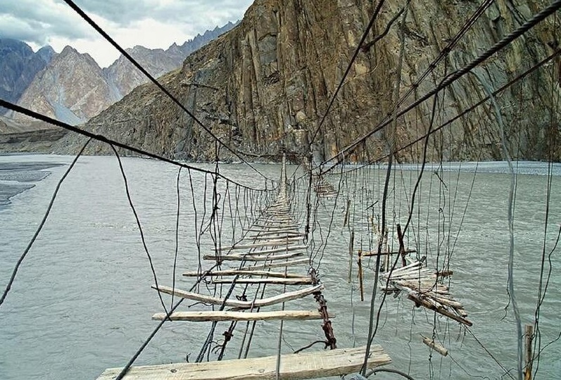 خاص&zwnj;ترین پل&zwnj;های معلق دنیا را بشناسید