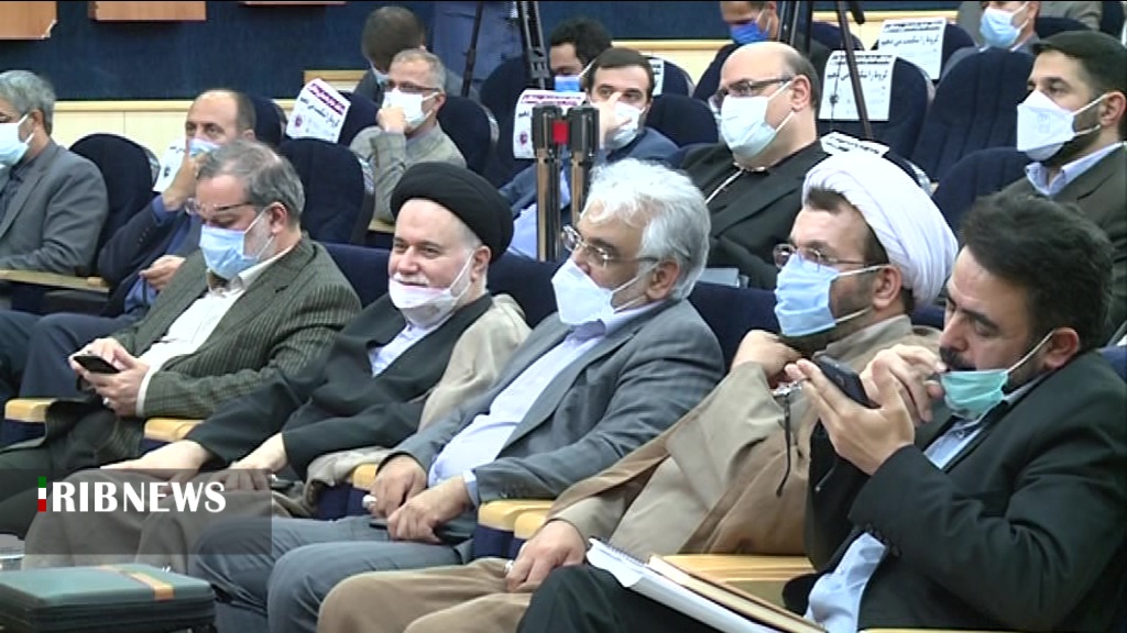 ایران پرچمدار وحدت امت اسلامی است ایران پرچمدار وحدت امت اسلامی است