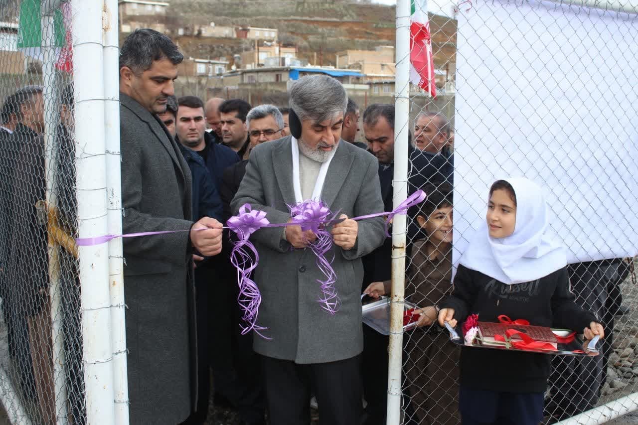 افتتاح میدان چمن مصنوعی روستایی در سردشت