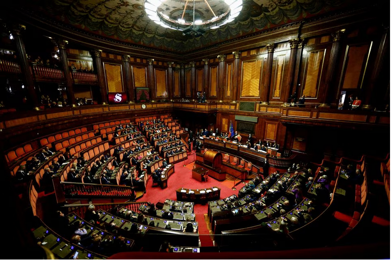 سناتور ایتالیایی سخنرانی تولید شده توسط هوش مصنوعی در پارلمان را برای ایجاد بحث می خواند