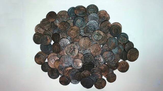 کشف دهها هزار سکه تاریخی در سواحل ایتالیا کشف دهها هزار سکه تاریخی در سواحل ایتالیا