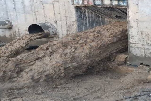 ورود ۲۵۰ متر مکعب بر ثانیه سیلاب به سدگلمندره