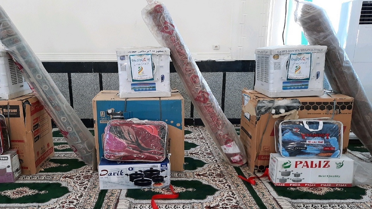 توزیع ۴۴ سری جهیزیه میان نوعروسان شوش