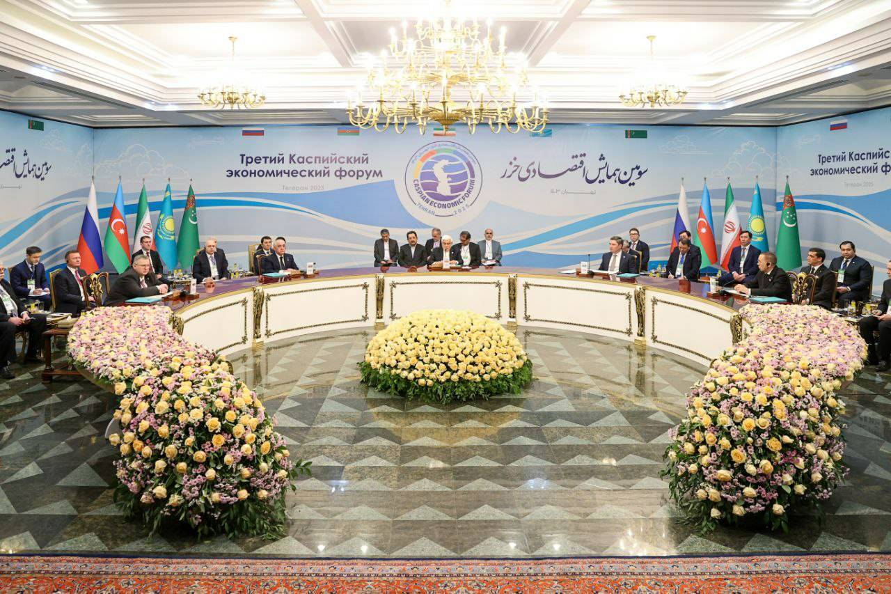 پیششنهاد تشکیل مجمع استانداران استان های ساحلی دریای خزر پیششنهاد تشکیل مجمع استانداران استان های ساحلی دریای خزر