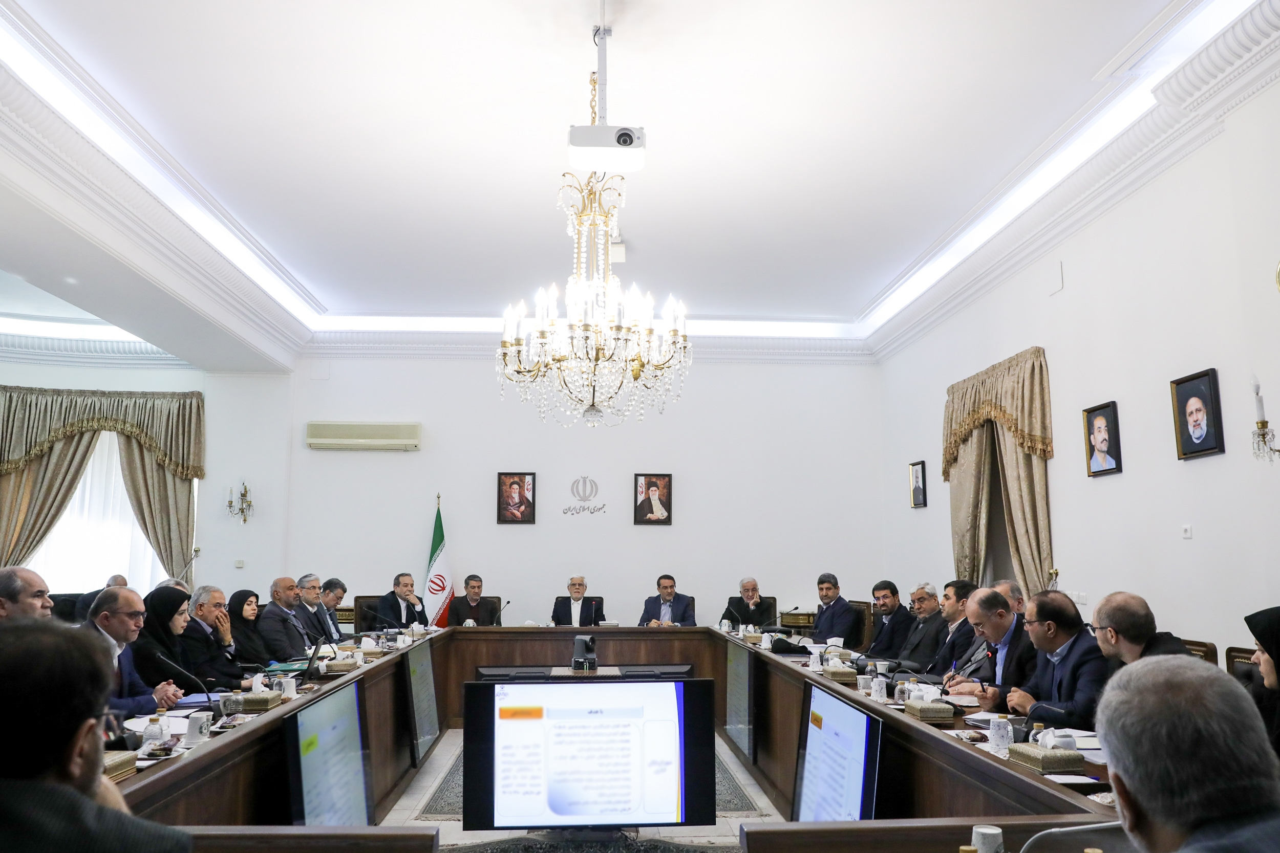 **برخی دستگاهها شأن فراملی در تربیت نیروها برای مدیریت کلان کشور دارند **برخی دستگاهها شأن فراملی در تربیت نیروها برای مدیریت کلان کشور دارند