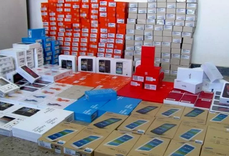 ضبط ۳۰ دستگاه گوشی موبایل قاچاق در ارومیه ضبط ۳۰ دستگاه گوشی موبایل قاچاق در ارومیه