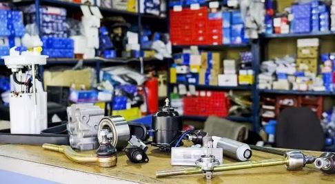 ضبط ۲۰۰ قطعه لوازم یدکی قاچاق در خوی