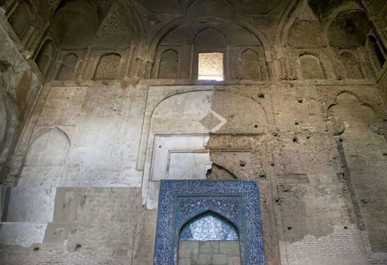 نادیده گرفتن نَم مسجد جامع پیگرد قانونی دارد