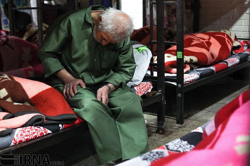 خدمترسانی به ۵۰۰ بیخانمان در گرمخانه شهرداری زابل خدمترسانی به ۵۰۰ بیخانمان در گرمخانه شهرداری زابل