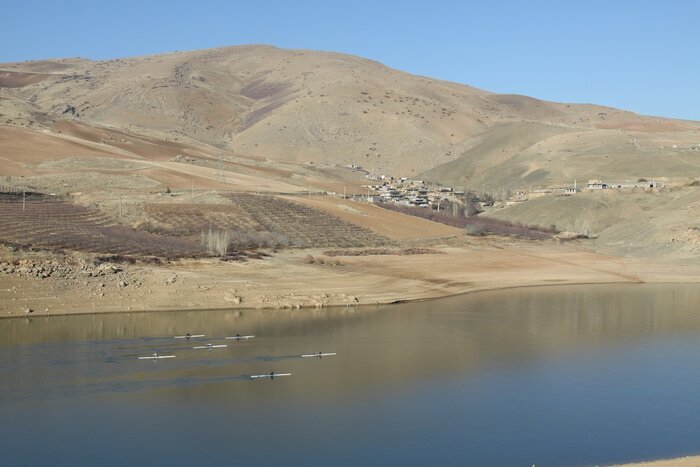 سد مهاباد میزبان اردوی تیم ملی قایقرانی مردان شد