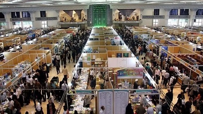 تبلیغات شهری نمایشگاه کتاب گسترش می یابد