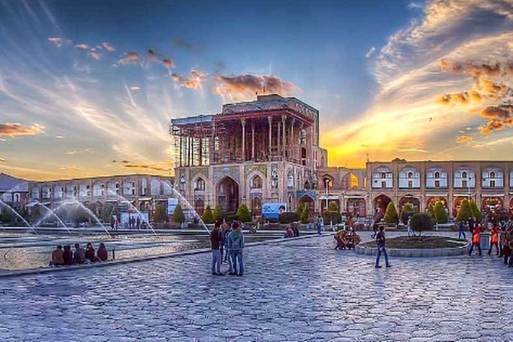 تعطیلی بنا‌های تاریخی در استان اصفهان