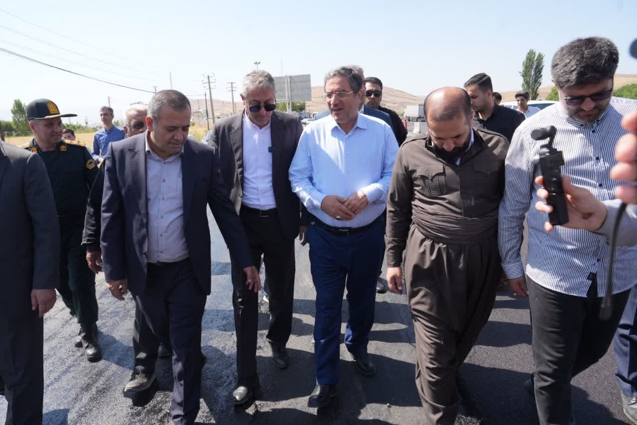 بازدید استاندار آذربایجان‌غربی از عملیات راهسازی محور نقده - پیرانشهر