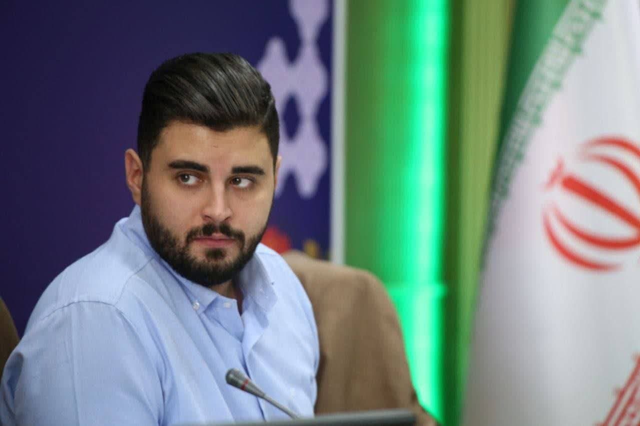 ضرورت ایمن‌سازی کانال خیابان یوسفی به منظور جلوگیری از سقوط خودرو‌ها 