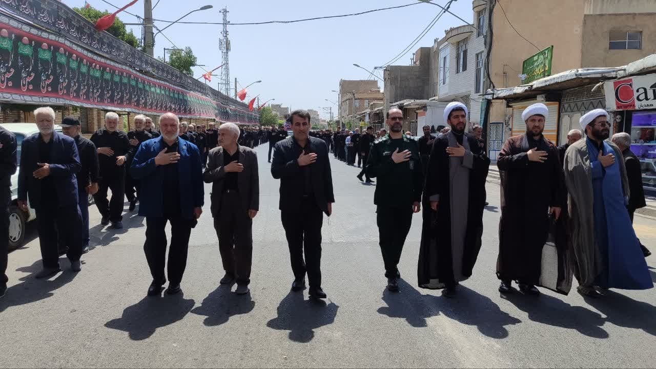 پیاده روی جا ماندگان اربعین حسینی در تکاب برگزار شد