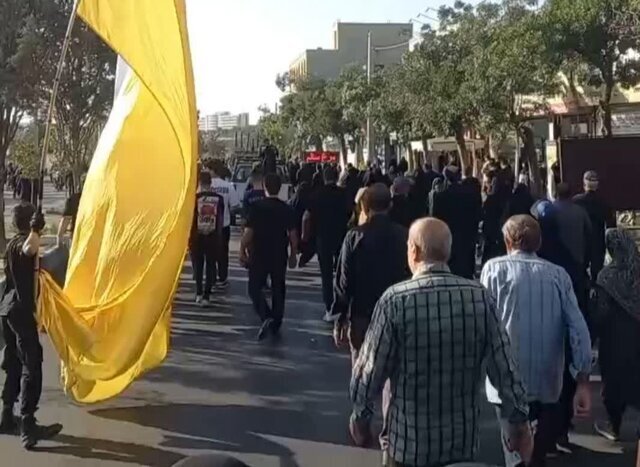 جاماندگان اربعین از میدان شهدا تا گلزار شهدا قدم زدند