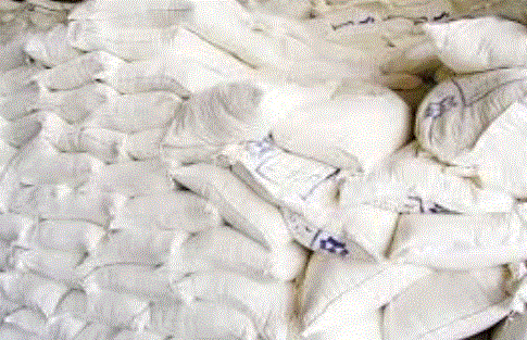 ضبط ۵۱ کیسه آرد خارج از شبکه در بوکان