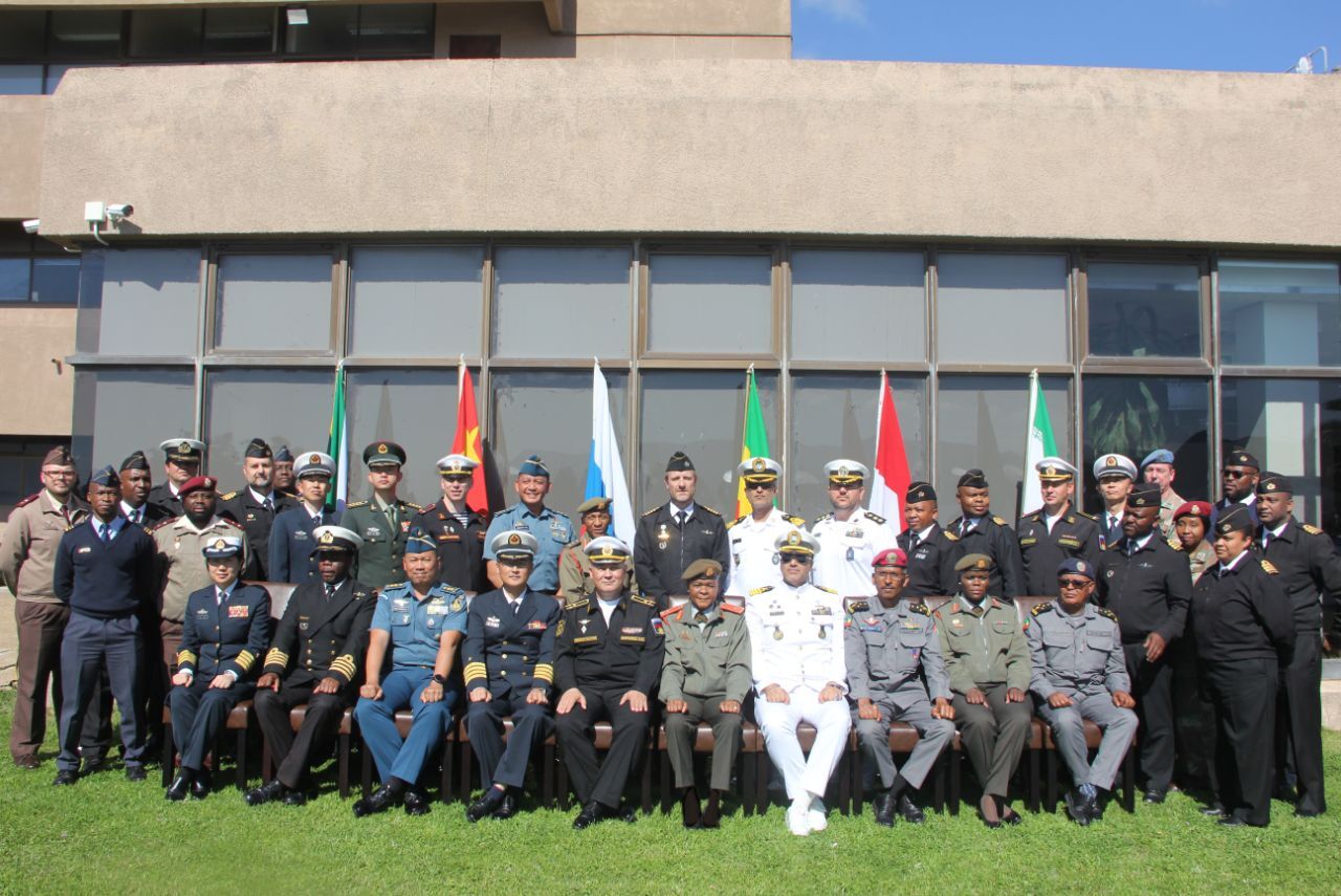 *** برگزاری نشست توجیهی رزمایش مرکب دریایی بریکس در آفریقای جنوبی