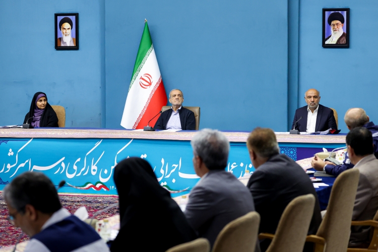 بنگاههای تولیدی وارد فرآیند ساخت مسکن کارگری وارد شوند تا خیال کارگران از داشتن مسکن راحت باشد بنگاههای تولیدی وارد فرآیند ساخت مسکن کارگری وارد شوند تا خیال کارگران از داشتن مسکن راحت باشد